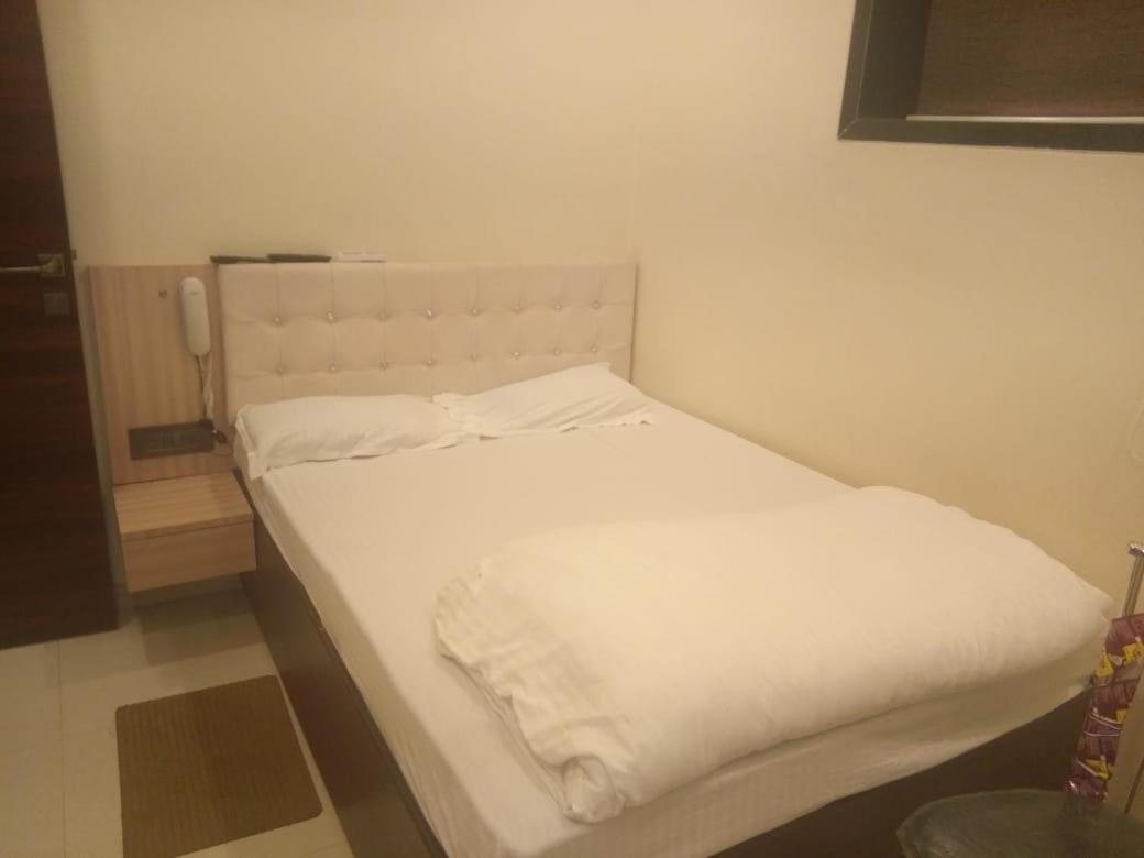 R.K International Hotel - Mumbai — Photos 2